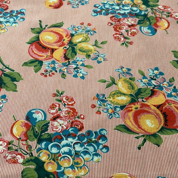 April Cornell Cloth Napkins (4) - Picture 2 of 7